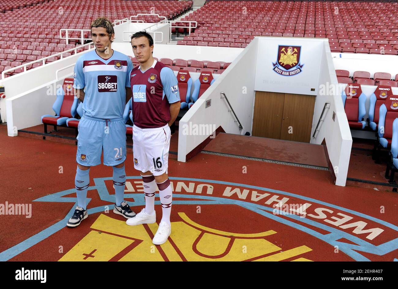 giá vàng hôm nay 16k Thăng Trầm Cảm Xúc & Chiến Thuật Cá Cược Tinh Vi